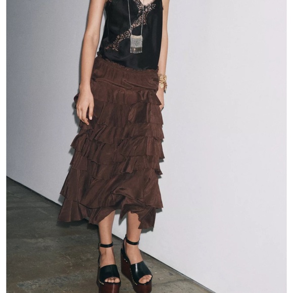 RUFFLED MIDI SKIRT
